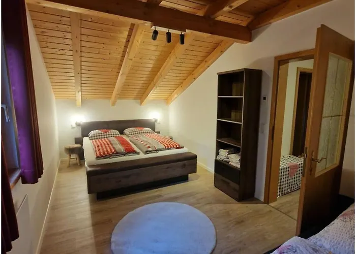 Susanne - Forest Village Regen